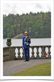 Castle Guard smiled when I told him his hat was cool.